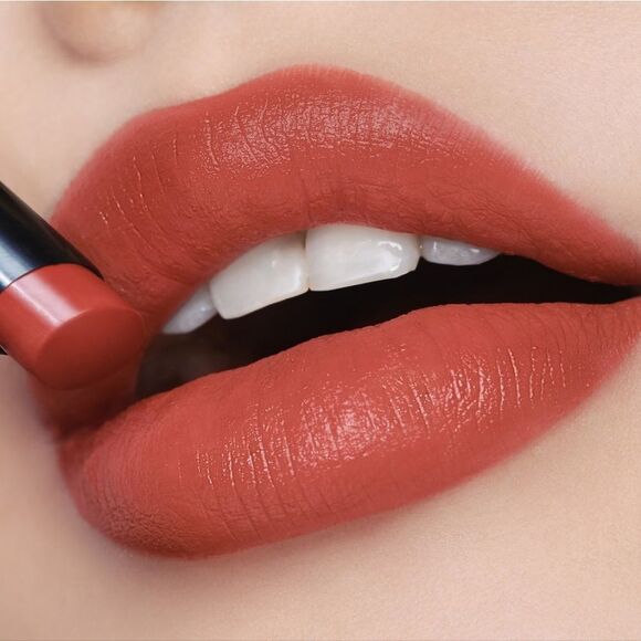 MAC Velvet Blur Lipstick in Nice Spice (Warm pinky red) - Picture 5 of 15